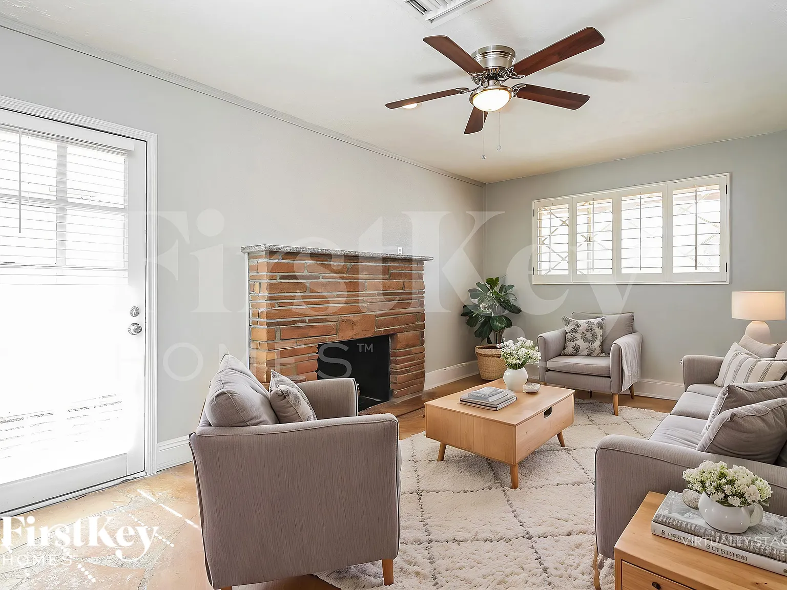 3 bed, 1.5 bath, 1653 sqft, $1,945 — Photo 3