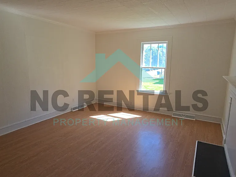 1314 Front St — Photo 8