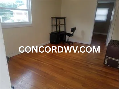 114 Old Hinton Rd. - B — Photo 2