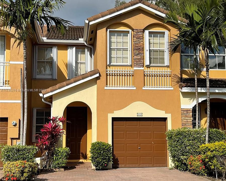 1st image of 1028 NW 102nd Pl