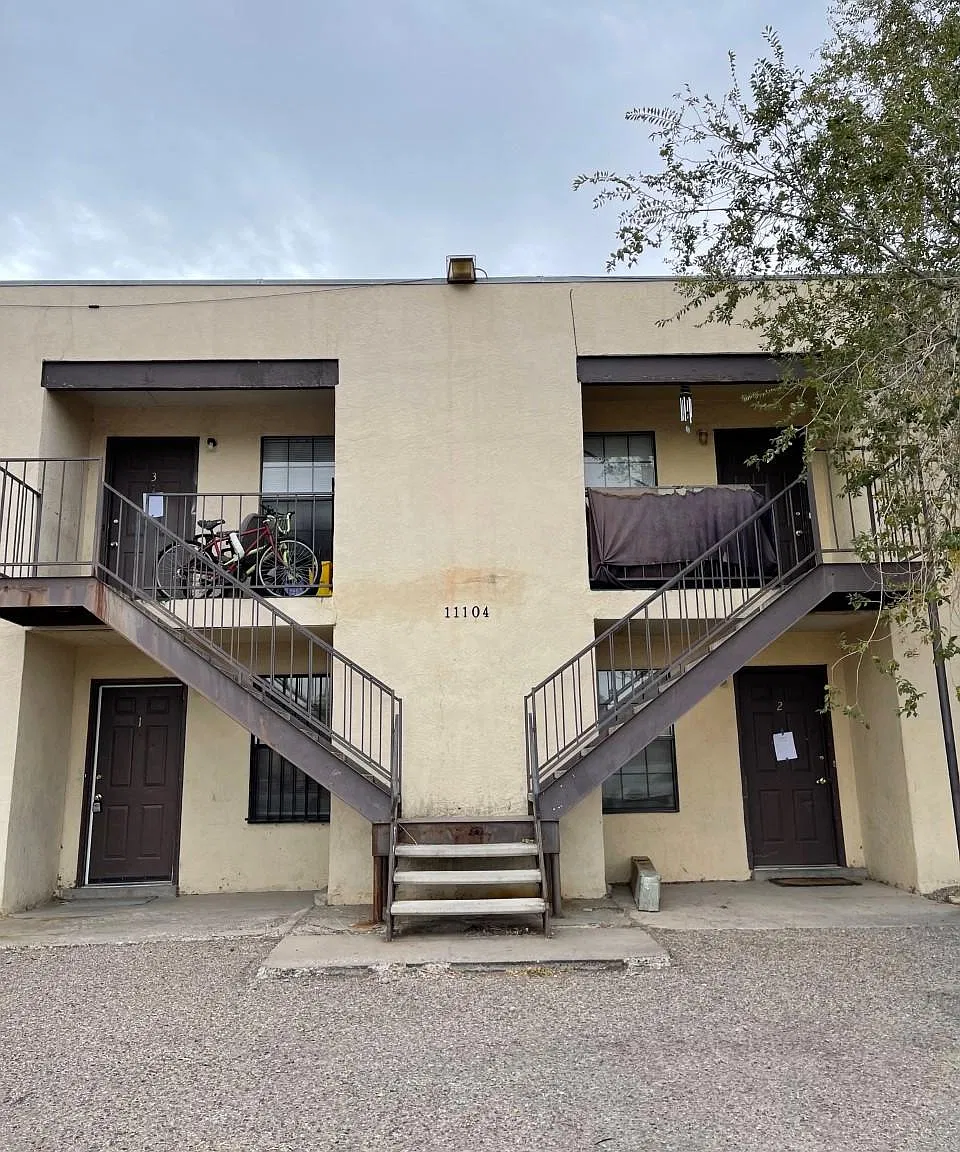 2 bed, 500 sqft, $1,025 — Photo 1