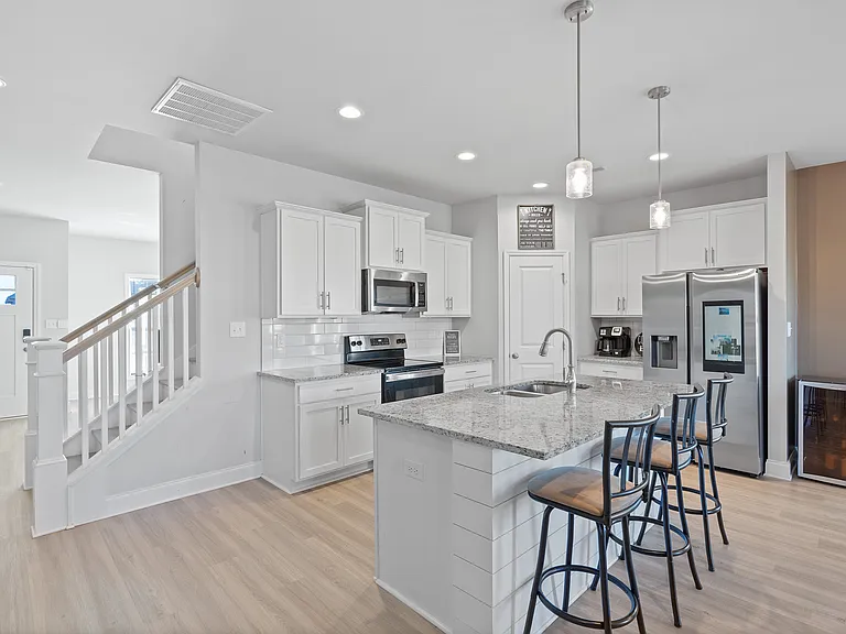 111 Heritage Lakes Blvd — Photo 4