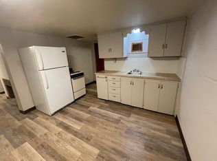 6 E 27th Ave #1/2, Hutchinson, KS 67502