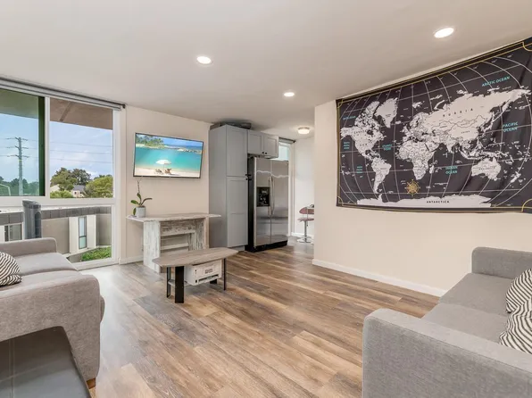 3050 Rue D Orleans St #324, San Diego, CA 92110