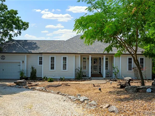 3884 Big Island Dr, Roach, MO 65787