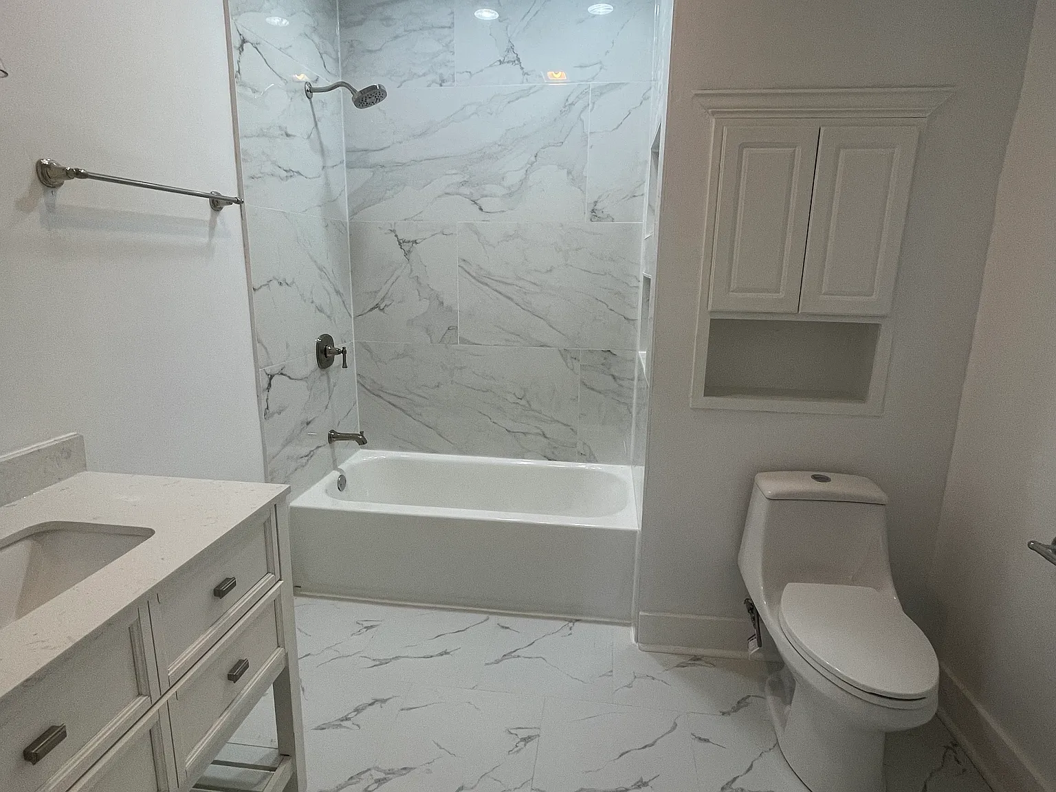3 bed, 1700 sqft, $2,575 — Photo 4