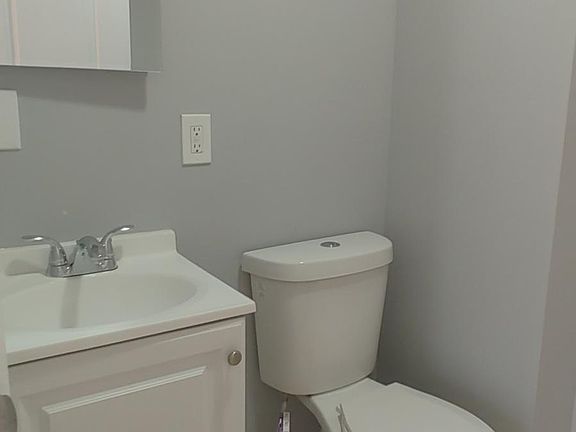 5th image of 226 Broadway #1