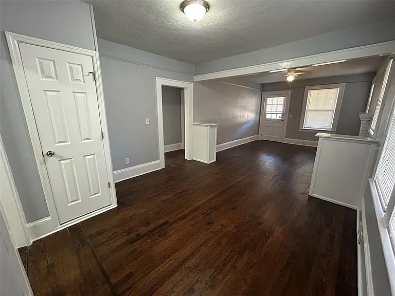 524 Basswood St — Photo 2