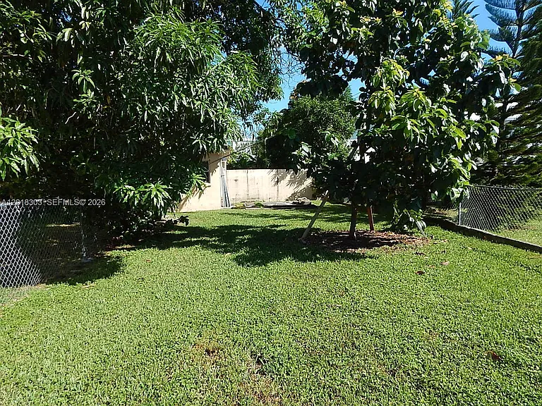 3671 SW 24th St #2 — Photo 8