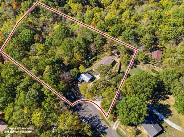 16033 Palomino Cir, Fayetteville, AR 72704
