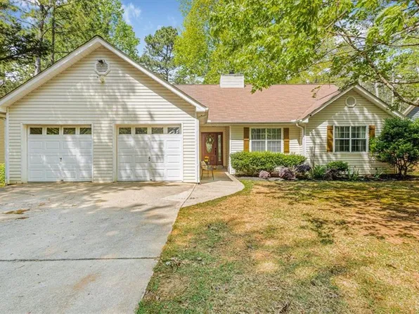 6095 Wayfarer Dr, Villa Rica, GA 30180