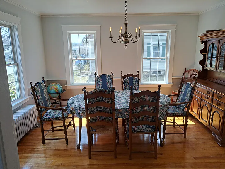 52 Newell Ave — Photo 3