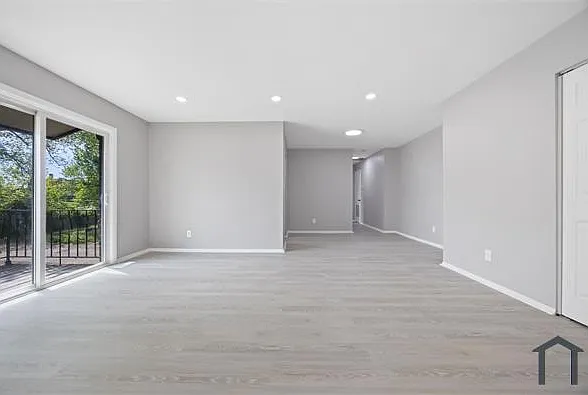 2503 Winchester St — Photo 12