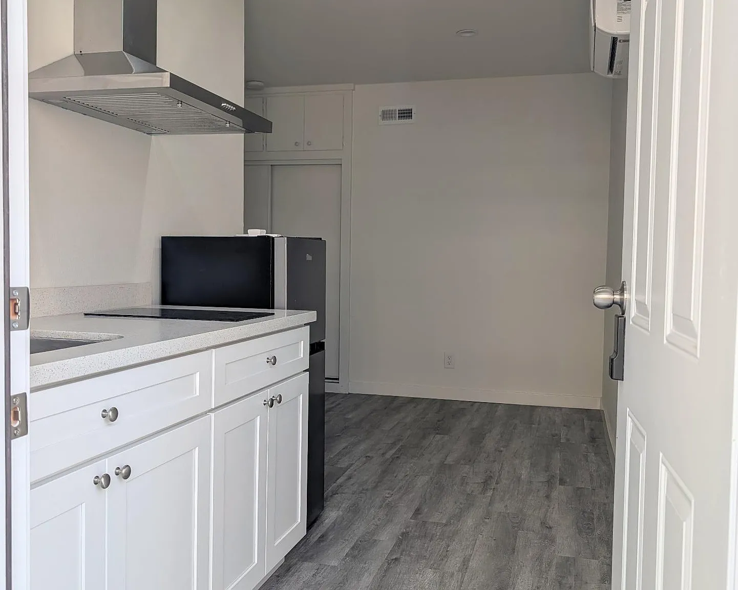 McCulloch Ave, Temple City — Photo 2