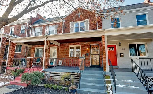 1517 Montana Ave NE Photo 1