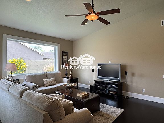 4th image of 3848 E Amberwood Dr