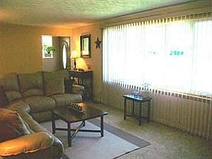 4th image of 2350 Parker Blvd