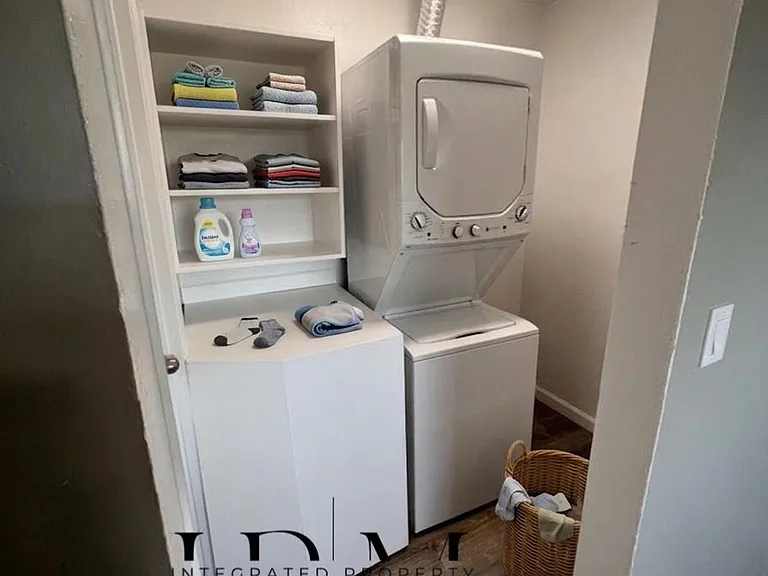 122 Lilly Rd NE — Photo 5