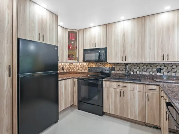 3351 S Palm Aire Drive #101, Pompano Beach, FL 33069