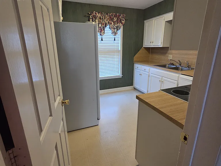 1861 Quail Ridge Rd #F — Photo 5