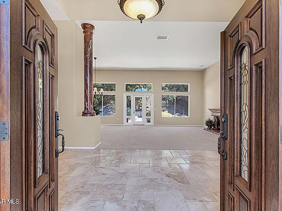 3rd image of 1688 Crystal View Cir