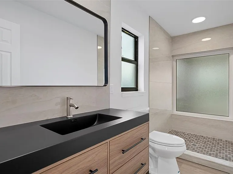 9910 Island Harbor Dr #A — Photo 38