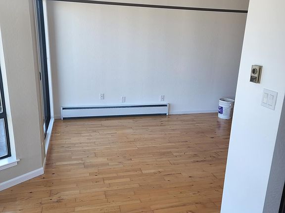 5th image of 335 Euclid Ave