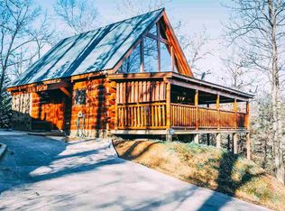 3823 Dollys Dr, Sevierville, TN 37876