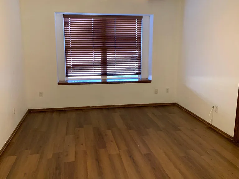 10225 Aberdeen Dr — Photo 7