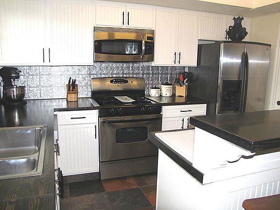 ANOTHER ANGLE OF THE UPDATAED KITCHEN