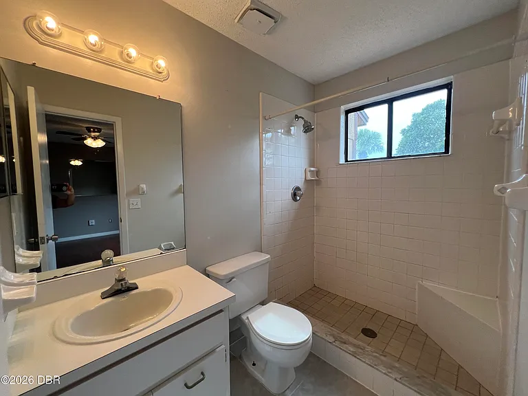 100 E Baywood Sq — Photo 12