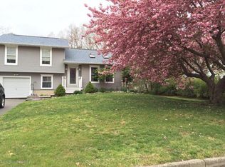 9 7th St, Barnegat, NJ 08005