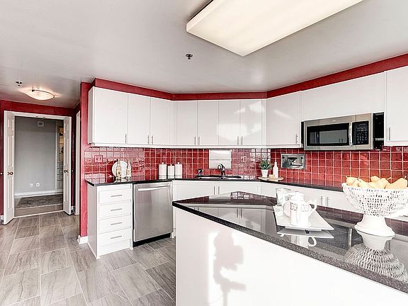 3rd image of 5610 Wisconsin Ave APT 1403