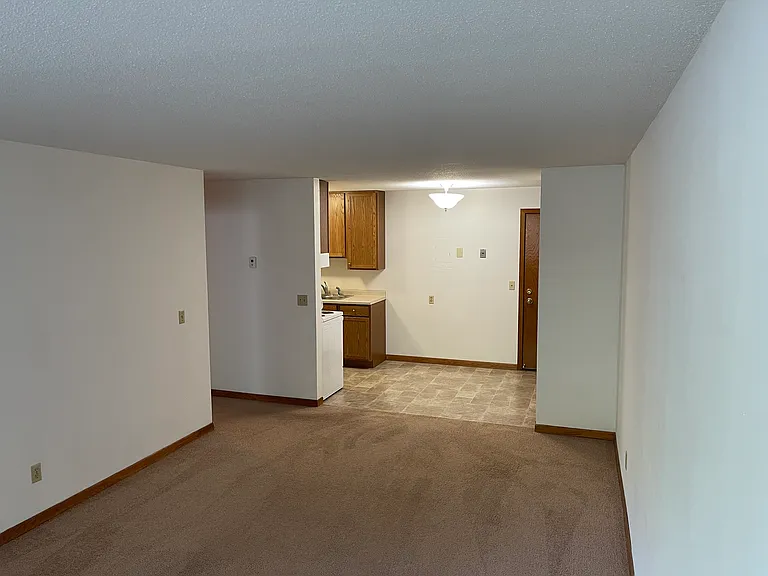 River Terrace Apartments — Photo 6