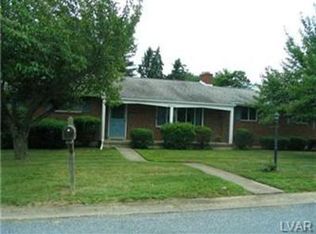 17 Hillside Dr, Quakertown, PA