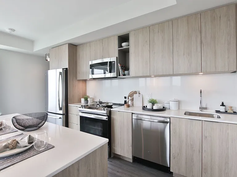 25 Nicholas Ave — Photo 40