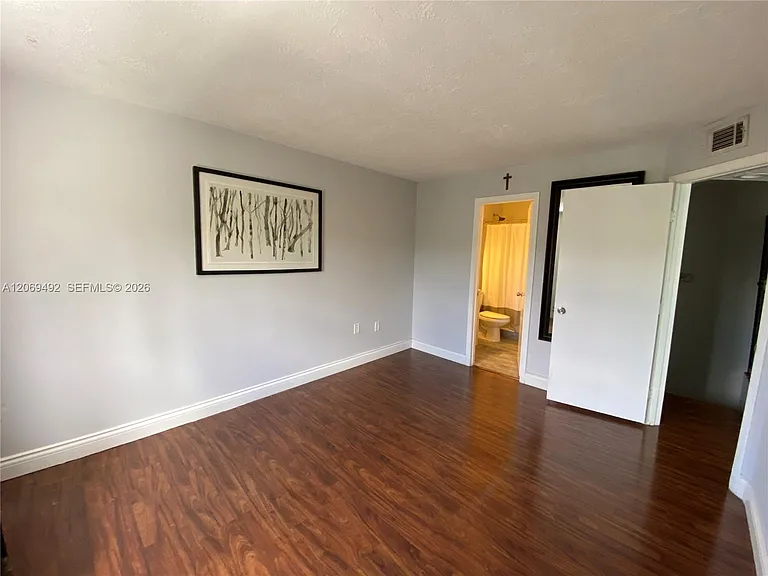 4530 SW 68th Court Cir #6-32 — Photo 13