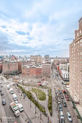 Rented by Sotheby's International Realty | media 26