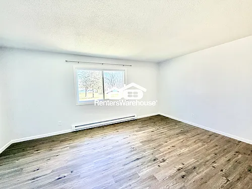 211 S Green St Photo 1