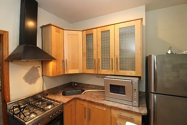 Rented by Proper Real Estate, LLC | media 7