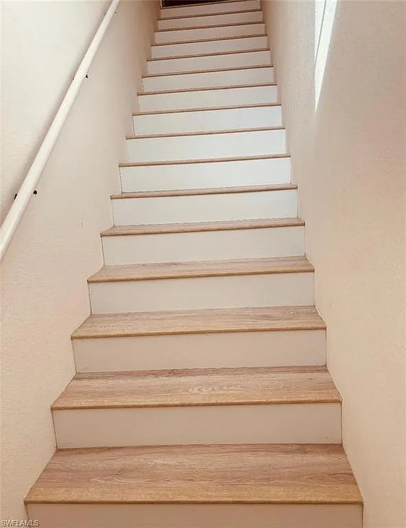 3 bed, 2.5 bath, 1636 sqft, $2,800 — Photo 3