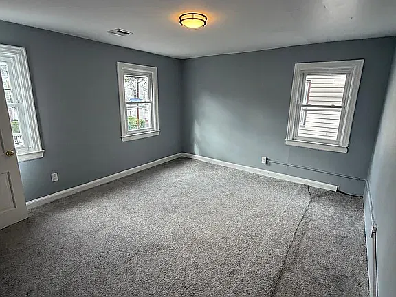 3 bed, 1000 sqft, $4,299 — Photo 4