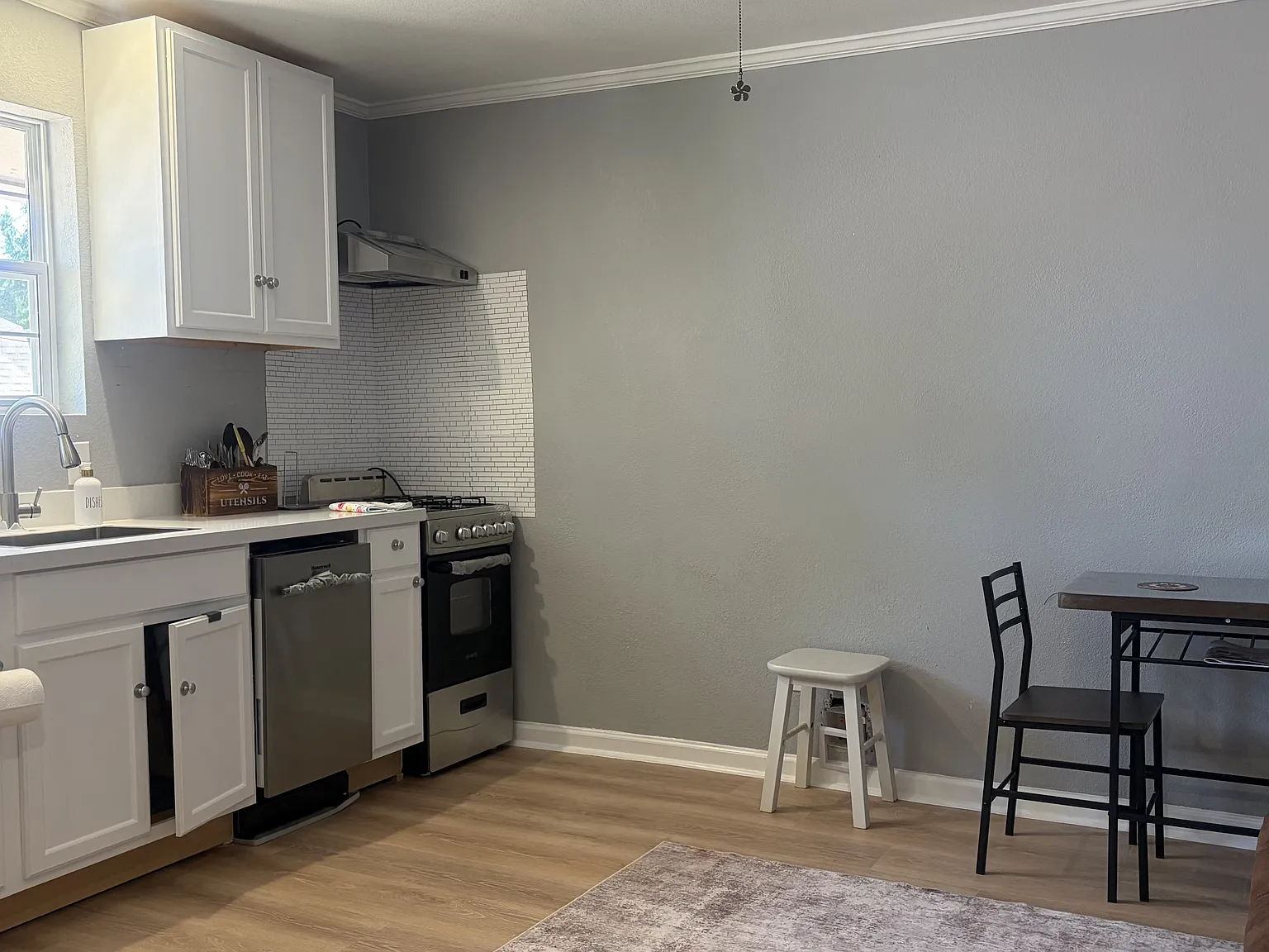 1 bed, 475 sqft, $1,200 — Photo 4