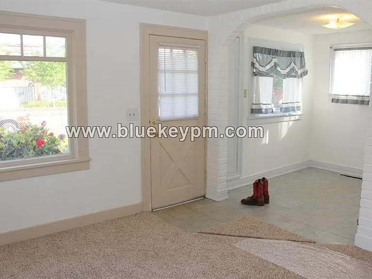10911 SE Myrtle St — Photo 15