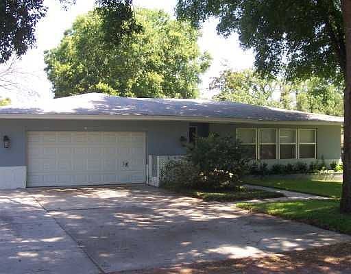 1st image of 413 E Hillcrest St