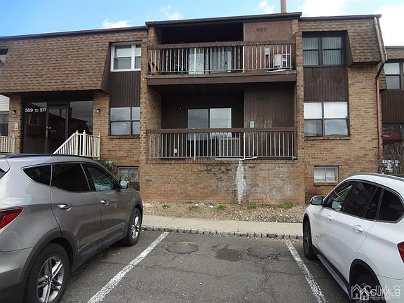 3rd image of 509 Sharon Garden Ct
