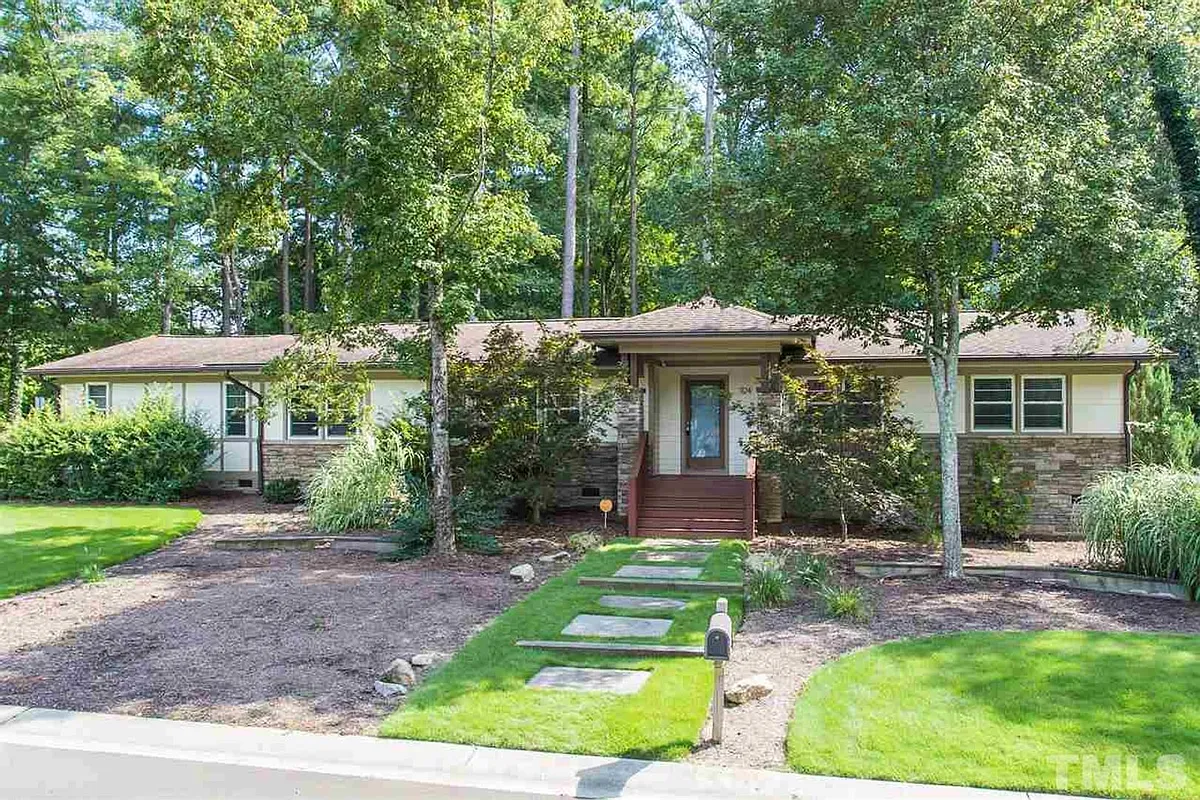Building Photo - 1124 Tonsler Dr