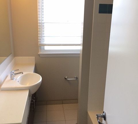 4th image of 1057 Elkgrove Ave APT 1
