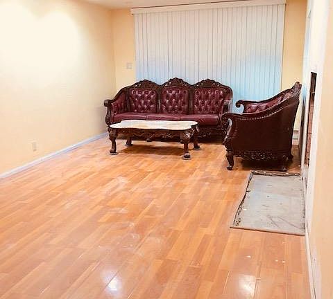 3rd image of 114 Yosemite Way
