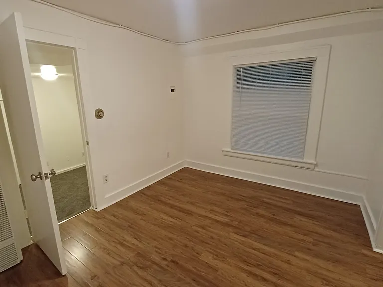 Ansonia Apartments — Photo 26